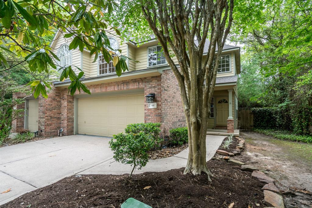66 Lakeridge Court The Woodlands, Texas Quaint townhome in Forest Lake neighborhood of Cochrans Village in The Woodlands. Soaring ceilings and tons of natural light with new flooring throughout. Stainless steel appliances, refrigerator, washer and dryer included. All three bedrooms are upstairs. Master bedroom has a private balcony overlooking the back yard and greenbelt. No rear neighbors! Bathrooms and kitchen have been nicely upgraded. Upstairs nook is great for a small playroom or office. Front yard maintenance is included. Schedule an appointment to see it today.