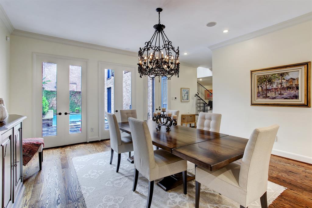 990 2 Post Oak Lane, Houston, Texas 77056, 3 Bedrooms Bedrooms, 9 Rooms Rooms,4 BathroomsBathrooms,Single-family,For Sale,Post Oak,70617142