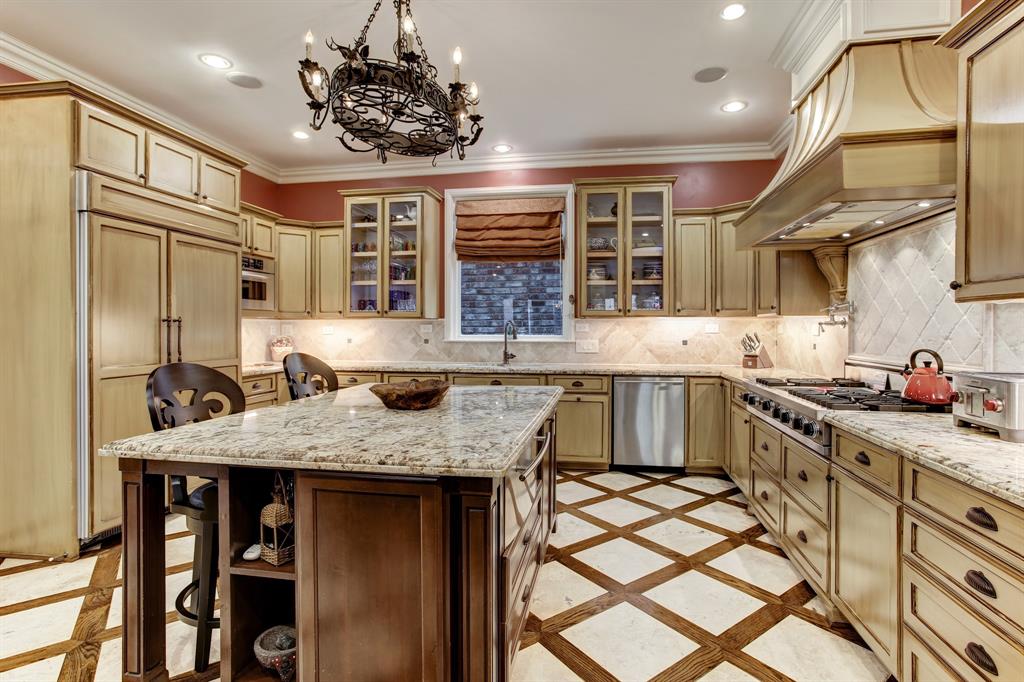 990 2 Post Oak Lane, Houston, Texas 77056, 3 Bedrooms Bedrooms, 9 Rooms Rooms,4 BathroomsBathrooms,Single-family,For Sale,Post Oak,70617142