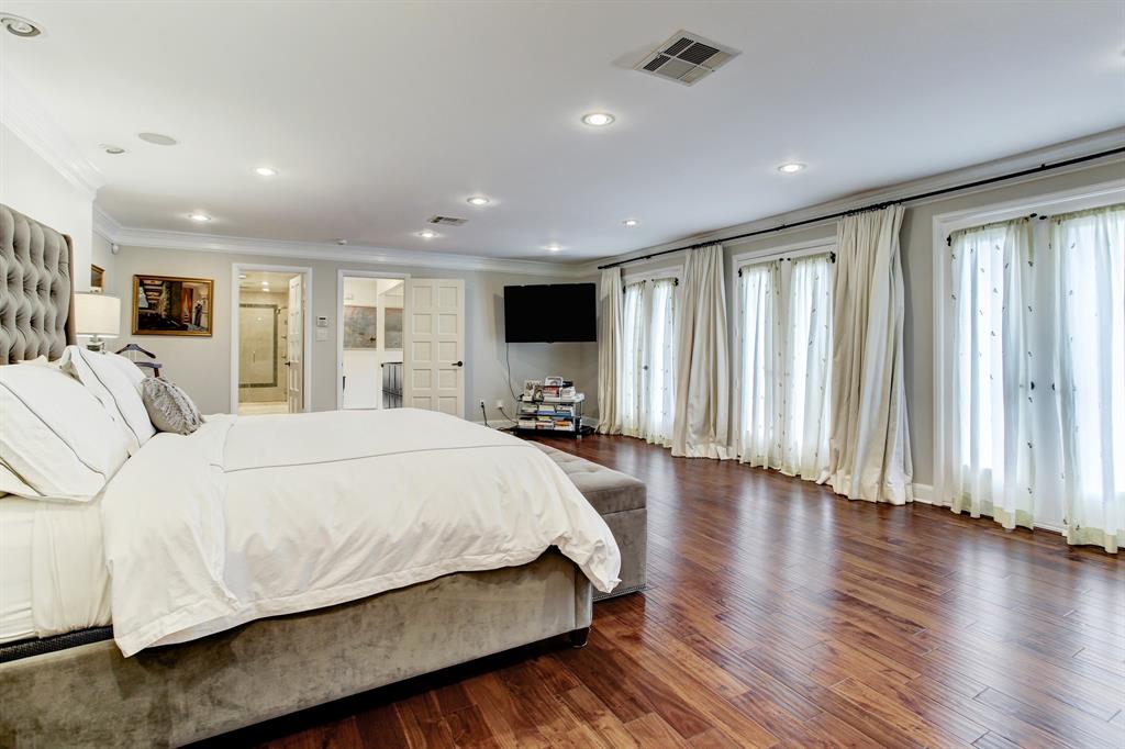 990 2 Post Oak Lane, Houston, Texas 77056, 3 Bedrooms Bedrooms, 9 Rooms Rooms,4 BathroomsBathrooms,Single-family,For Sale,Post Oak,70617142