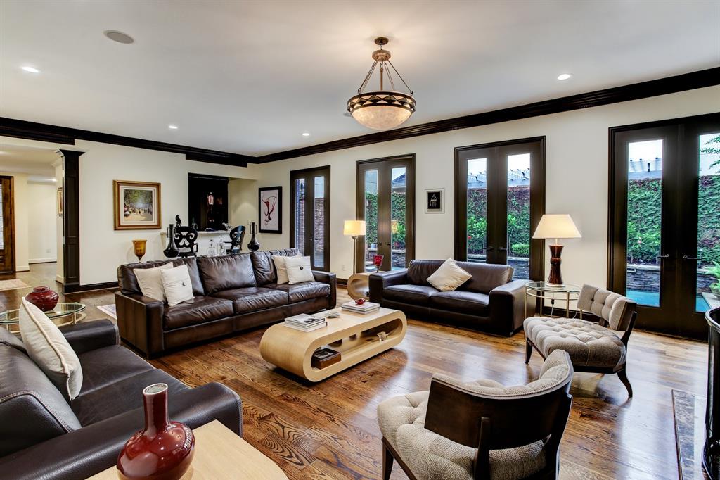 990 2 Post Oak Lane, Houston, Texas 77056, 3 Bedrooms Bedrooms, 9 Rooms Rooms,4 BathroomsBathrooms,Single-family,For Sale,Post Oak,70617142