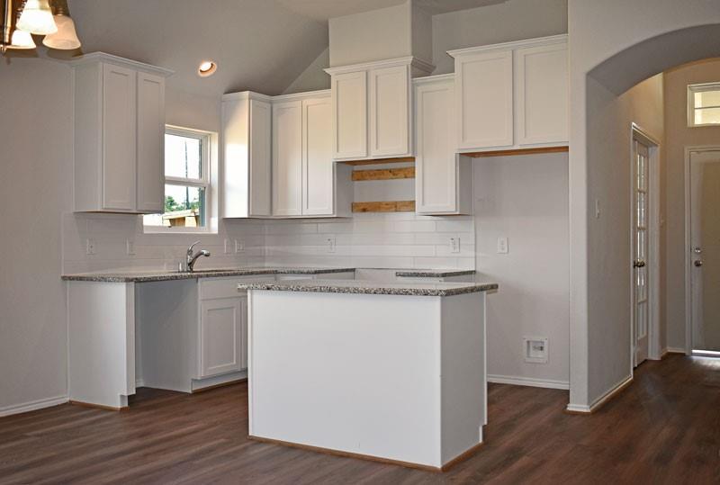 1614 1 Diamond Mountain Drive, Iowa Colony, Texas 77583, 3 Bedrooms Bedrooms, 8 Rooms Rooms,2 BathroomsBathrooms,Single-family,For Sale,Diamond Mountain,66707323