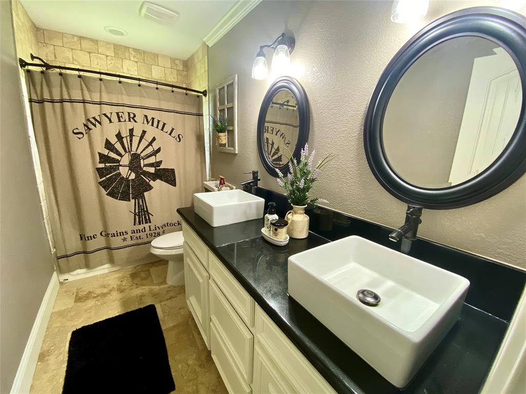 909 1 Baker Rd, Rosenberg, Texas 77471, 3 Bedrooms Bedrooms, 5 Rooms Rooms,2 BathroomsBathrooms,Country Homes/acreage,For Sale,Baker Rd,68498631