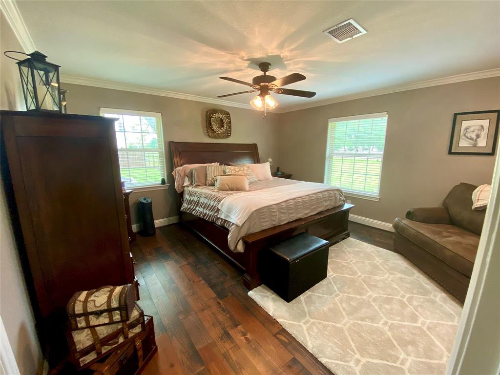 909 1 Baker Rd, Rosenberg, Texas 77471, 3 Bedrooms Bedrooms, 5 Rooms Rooms,2 BathroomsBathrooms,Country Homes/acreage,For Sale,Baker Rd,68498631