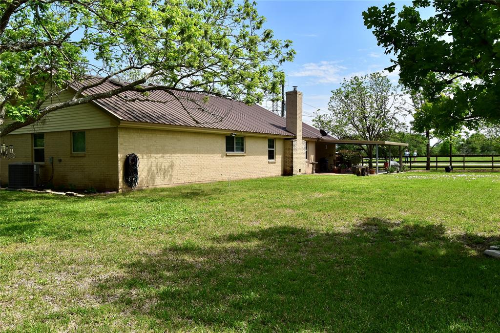909 1 Baker Rd, Rosenberg, Texas 77471, 3 Bedrooms Bedrooms, 5 Rooms Rooms,2 BathroomsBathrooms,Country Homes/acreage,For Sale,Baker Rd,68498631
