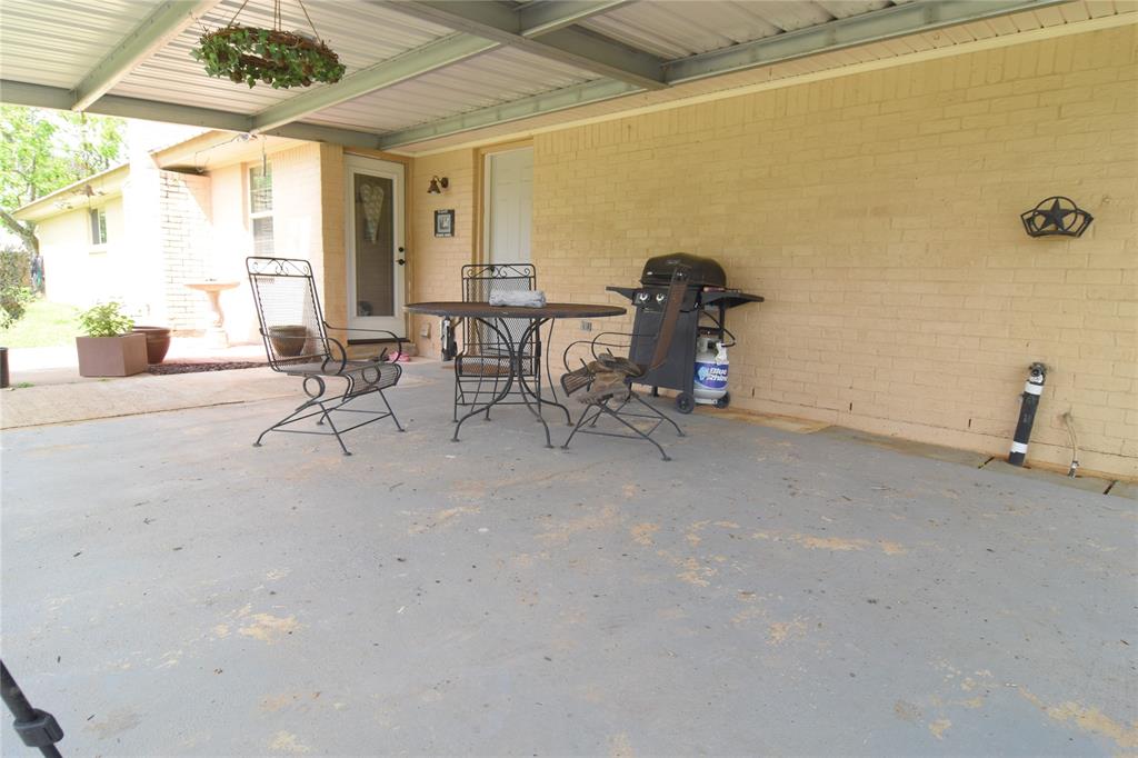 909 1 Baker Rd, Rosenberg, Texas 77471, 3 Bedrooms Bedrooms, 5 Rooms Rooms,2 BathroomsBathrooms,Country Homes/acreage,For Sale,Baker Rd,68498631