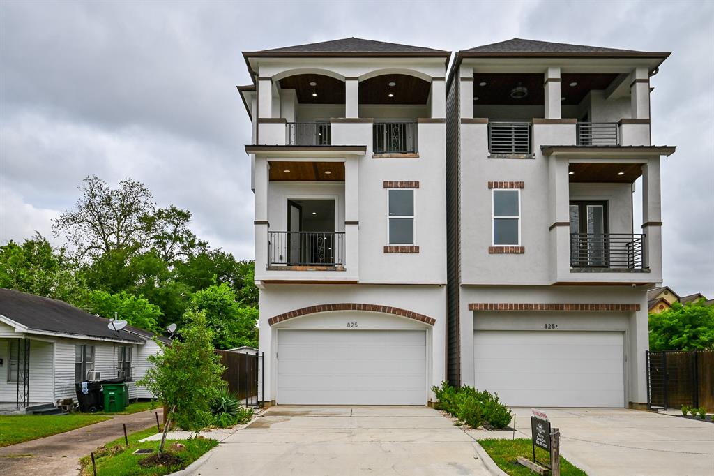 825 3 16th Street, Houston, Texas 77008, 4 Bedrooms Bedrooms, 13 Rooms Rooms,4 BathroomsBathrooms,Single-family,For Sale,16th,47209493