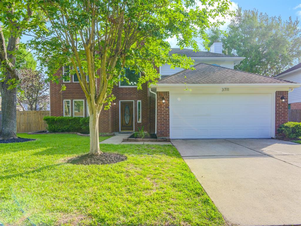 3711 Pin Oak Drive E, Pearland, TX 77581