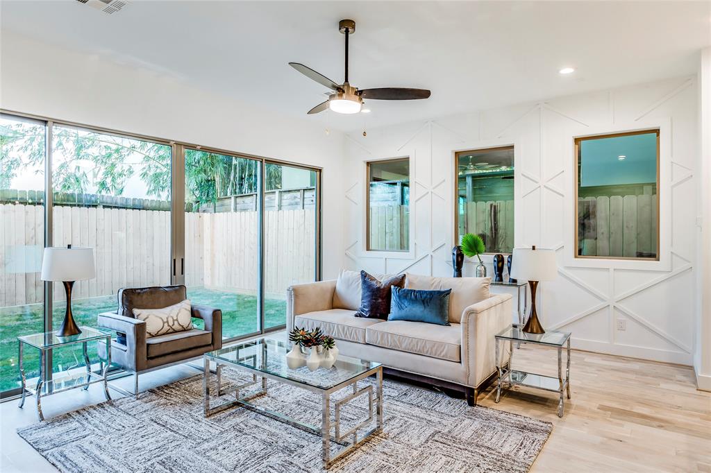 1225 2 CLAY Street, Houston, Texas 77019, 3 Bedrooms Bedrooms, 11 Rooms Rooms,2 BathroomsBathrooms,Single-family,For Sale,CLAY,53195246