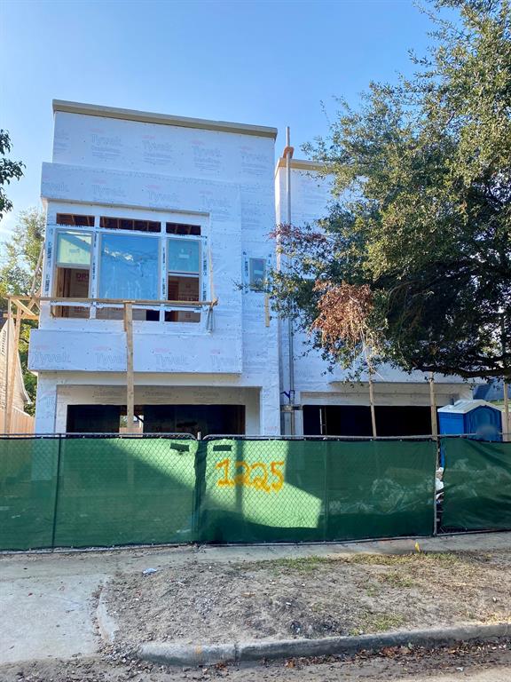 1225 2 CLAY Street, Houston, Texas 77019, 3 Bedrooms Bedrooms, 11 Rooms Rooms,2 BathroomsBathrooms,Single-family,For Sale,CLAY,53195246