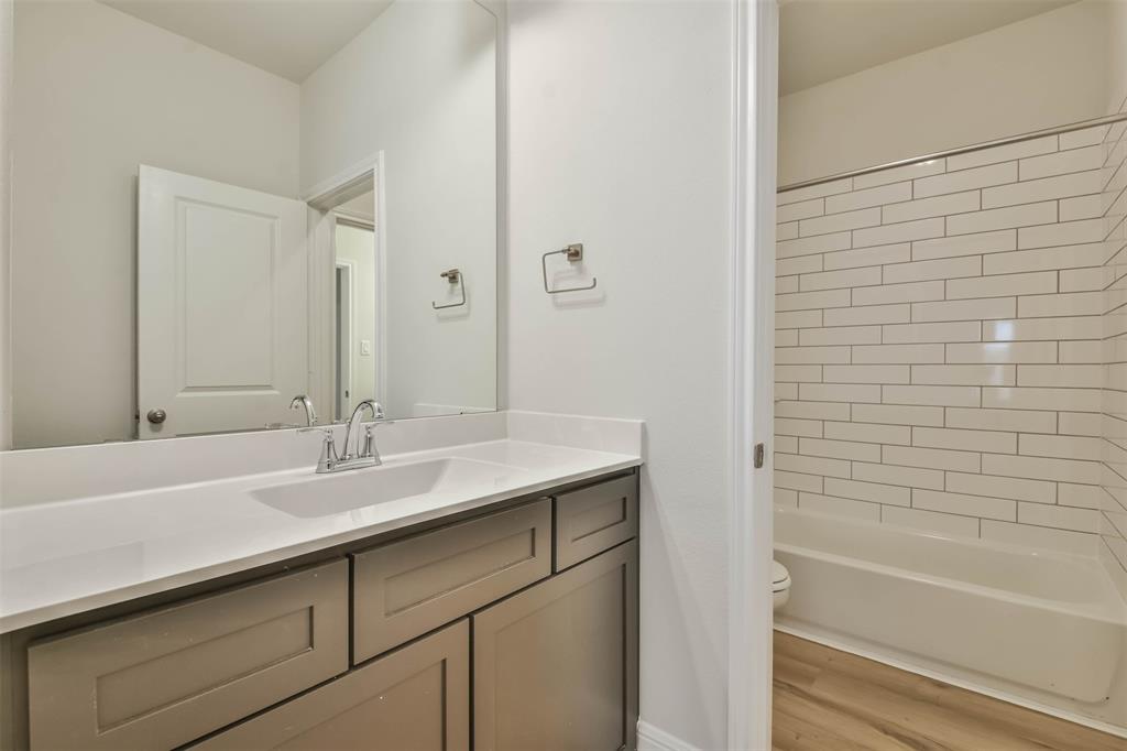 10616 1 Red Tail Place, Conroe, Texas 77385, 3 Bedrooms Bedrooms, 6 Rooms Rooms,2 BathroomsBathrooms,Single-family,For Sale,Red Tail,70827586