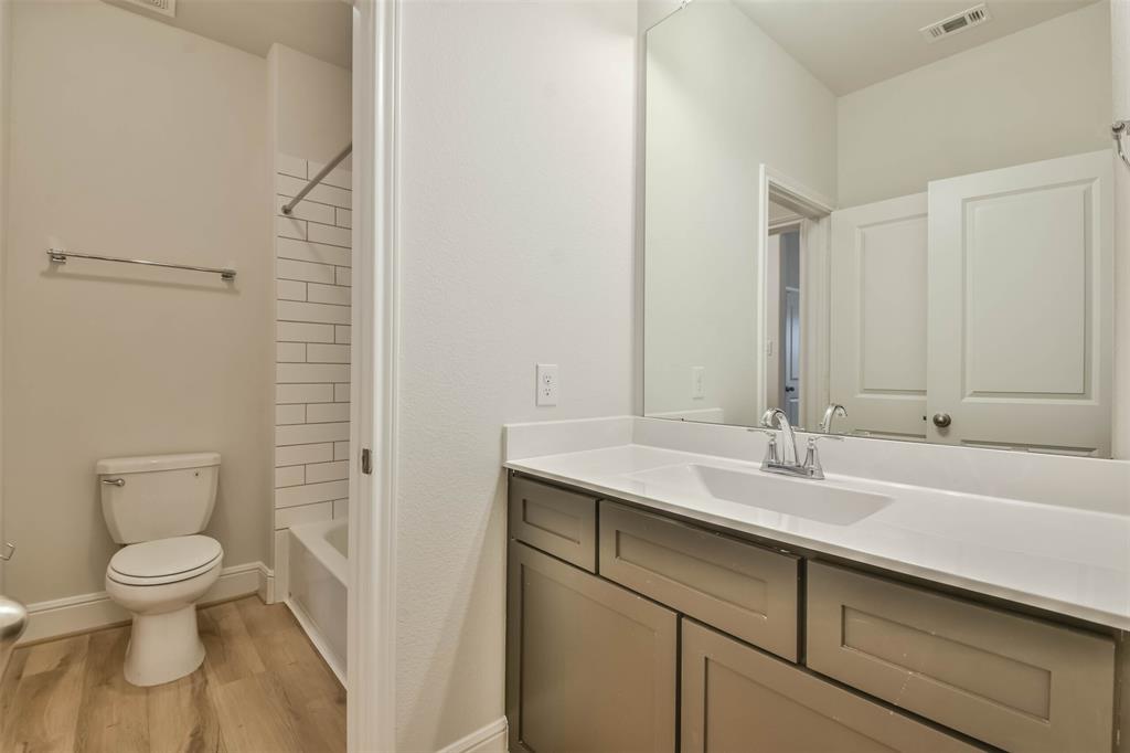 10616 1 Red Tail Place, Conroe, Texas 77385, 3 Bedrooms Bedrooms, 6 Rooms Rooms,2 BathroomsBathrooms,Single-family,For Sale,Red Tail,70827586