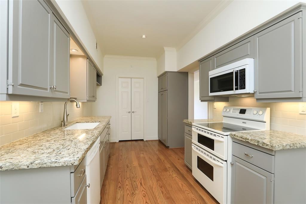 1242 Fountain View Drive 177