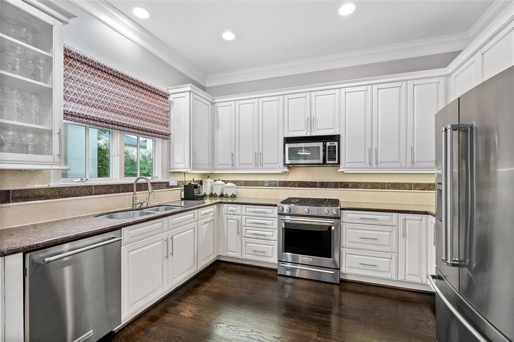 4305 3 Feagan Street, Houston, Texas 77007, 3 Bedrooms Bedrooms, 5 Rooms Rooms,3 BathroomsBathrooms,Single-family,For Sale,Feagan,75877431