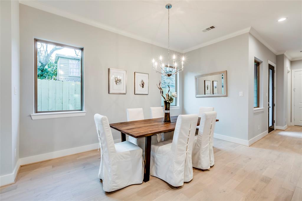 420 2 POLK Street, Houston, Texas 77019, 3 Bedrooms Bedrooms, 11 Rooms Rooms,2 BathroomsBathrooms,Single-family,For Sale,POLK,54845633