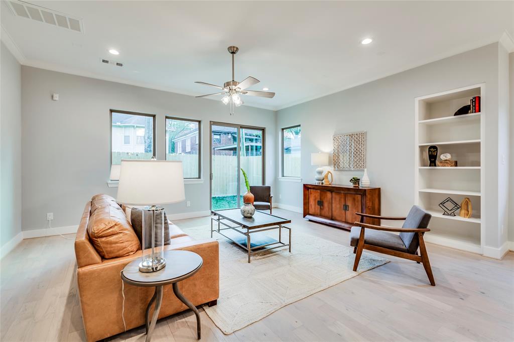 420 2 POLK Street, Houston, Texas 77019, 3 Bedrooms Bedrooms, 11 Rooms Rooms,2 BathroomsBathrooms,Single-family,For Sale,POLK,54845633