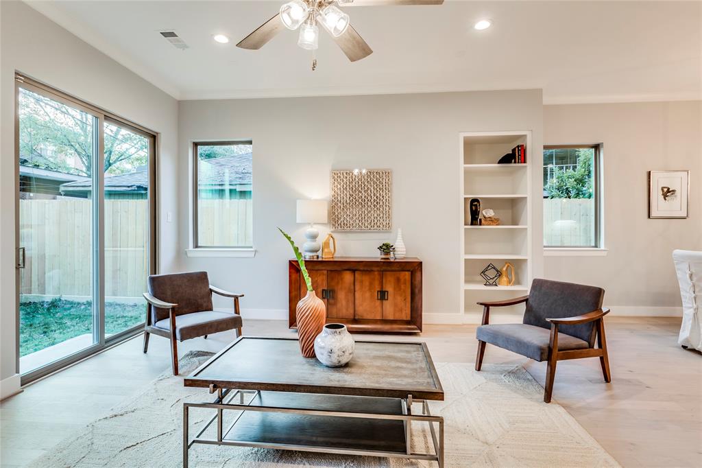 420 2 POLK Street, Houston, Texas 77019, 3 Bedrooms Bedrooms, 11 Rooms Rooms,2 BathroomsBathrooms,Single-family,For Sale,POLK,54845633