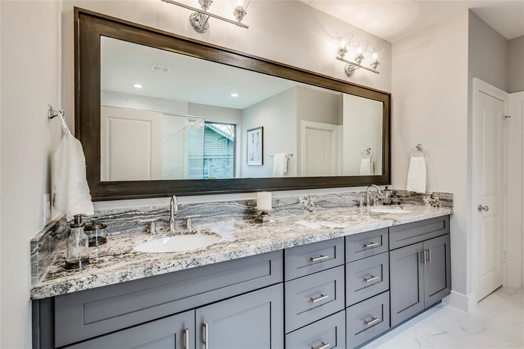 420 2 POLK Street, Houston, Texas 77019, 3 Bedrooms Bedrooms, 11 Rooms Rooms,2 BathroomsBathrooms,Single-family,For Sale,POLK,54845633