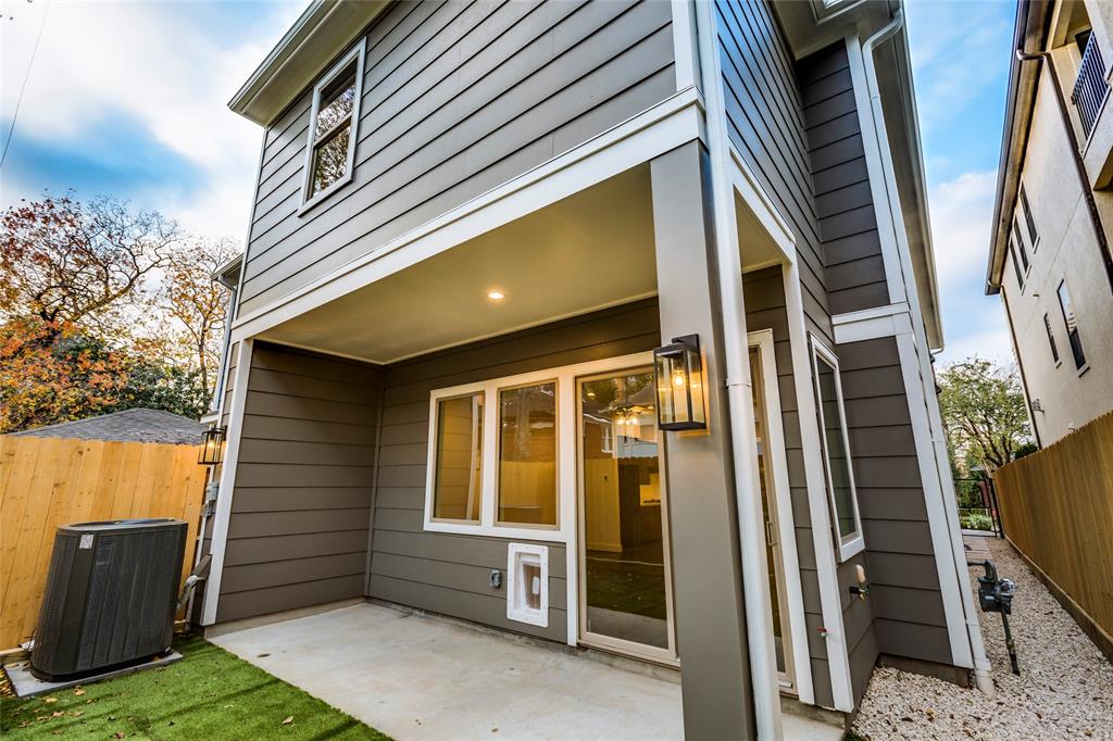 420 2 POLK Street, Houston, Texas 77019, 3 Bedrooms Bedrooms, 11 Rooms Rooms,2 BathroomsBathrooms,Single-family,For Sale,POLK,54845633