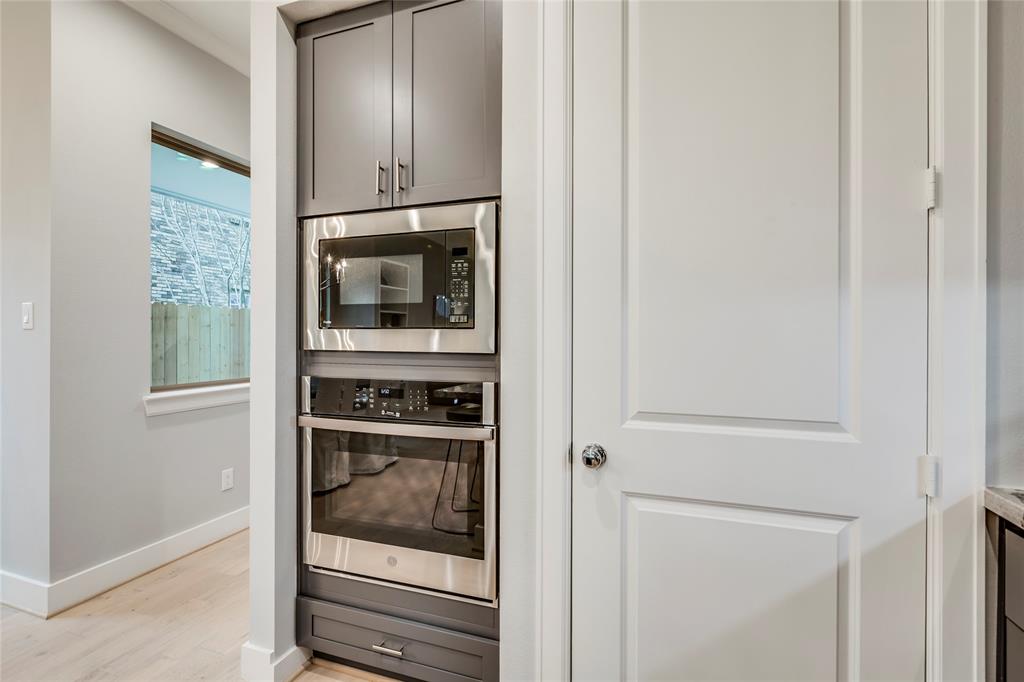 420 2 POLK Street, Houston, Texas 77019, 3 Bedrooms Bedrooms, 11 Rooms Rooms,2 BathroomsBathrooms,Single-family,For Sale,POLK,54845633