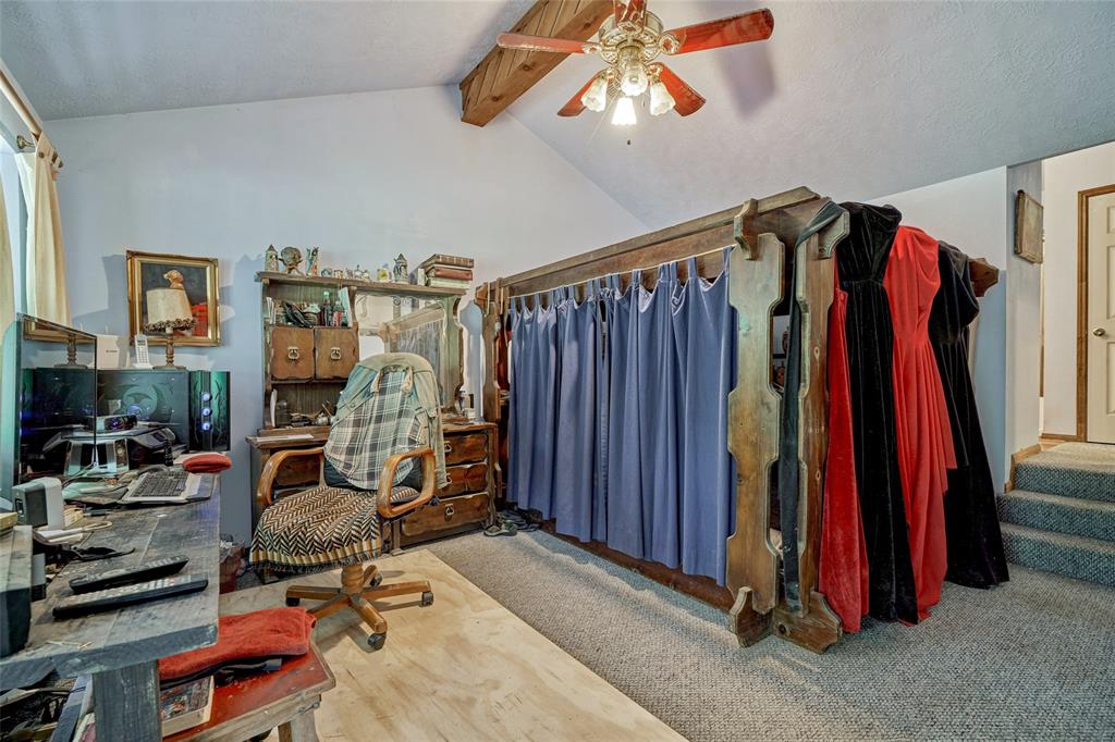 7906 Hodge Lane, Montgomery, Texas 77356, 3 Bedrooms Bedrooms, 6 Rooms Rooms,2 BathroomsBathrooms,Country Homes/acreage,For Sale,Hodge,54576360