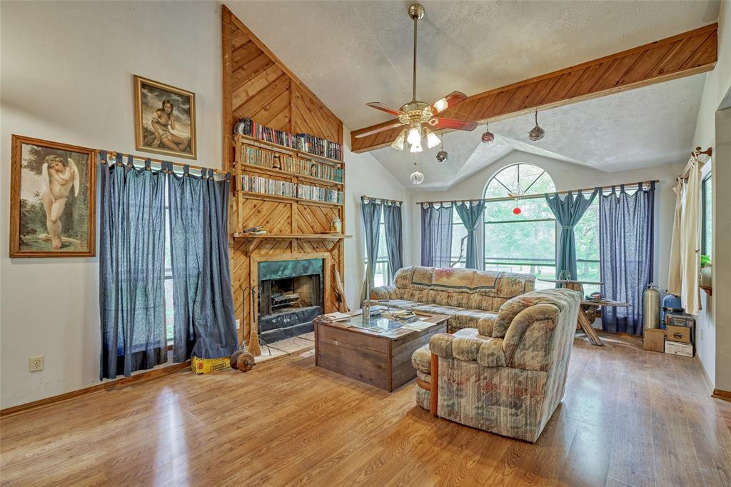 7906 Hodge Lane, Montgomery, Texas 77356, 3 Bedrooms Bedrooms, 6 Rooms Rooms,2 BathroomsBathrooms,Country Homes/acreage,For Sale,Hodge,54576360