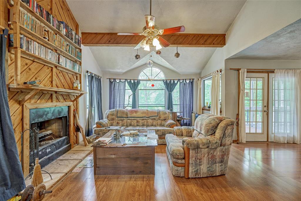 7906 Hodge Lane, Montgomery, Texas 77356, 3 Bedrooms Bedrooms, 6 Rooms Rooms,2 BathroomsBathrooms,Country Homes/acreage,For Sale,Hodge,54576360