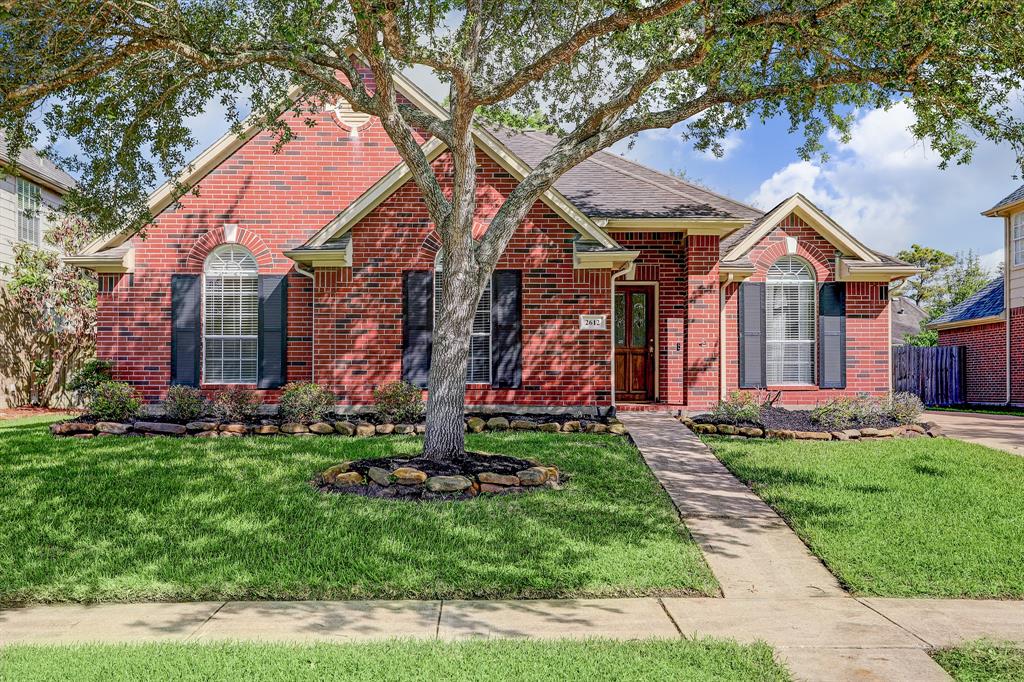 2612 Dixie Woods Drive, Pearland, TX 77581