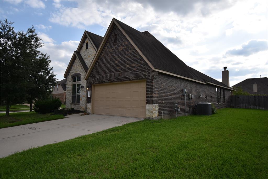 22503 Forbes Field Trl Trail Spring, Texas Cozy 3/2 house is convenient to I45 and the Grand Parkway. Less than 10 minutes from ExxonMobil, Southwestern Energy ABS and the HP campus. The large kitchen with breakfast bar and granite countertops is great for entertaining. The home boasts a large island kitchen with granite countertops and under cabinet lighting in addition to the electrical plugs being under the cabinets instead of on the backsplash, much more attractive. The living room is spacious with lots of light. Also there's a Covered patio and a large backyard. The corner lot makes this home look great! The Market at Springwoods Village has grocery stores / restaurants which is convenient located within 3 miles. Zone to high ranked Klein isd. Please check the Zwink elementary if you have childrens.