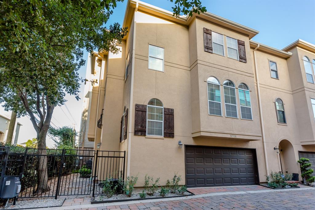 5715 3 Kansas Street, Houston, Texas 77007, 3 Bedrooms Bedrooms, 6 Rooms Rooms,3 BathroomsBathrooms,Townhouse/condo,For Sale,Kansas,47558014