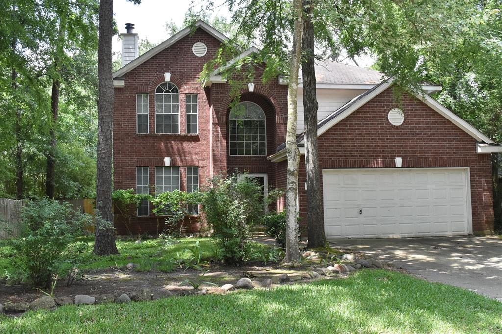162 W Russet Grove Circle The Woodlands, Texas Lawn service included! No one likes lawn work in Houston Heat. ITS HOT!!!. A beautiful well cared for home. All 4 bedrooms are of good size. BEAUTIFUL wood floors. Fresh carpet on 2nd floor. Sprinkler system, Lawn care included. This is a gem! Sorry, no pets allowed. Come view this home today! Homes are leasing quickly!