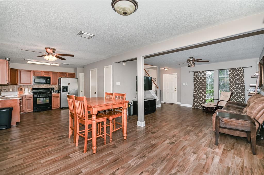 5616 Fargo Drive, Dickinson TX 77539