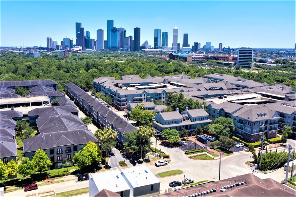 609 4 Memorial Heights Drive, Houston, Texas 77007, 3 Bedrooms Bedrooms, 7 Rooms Rooms,3 BathroomsBathrooms,Single-family,For Sale,Memorial Heights,56918490
