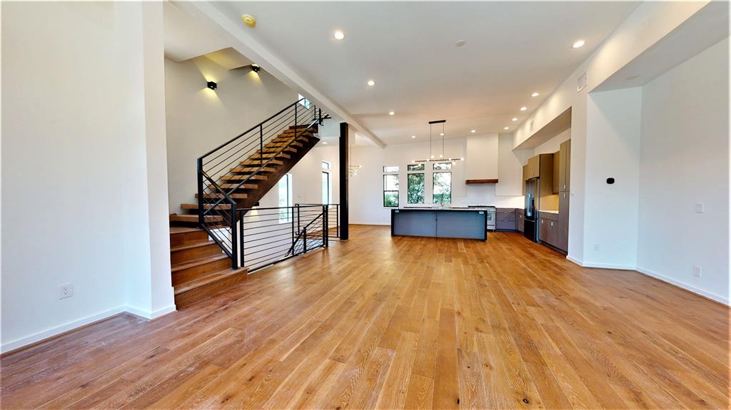 609 4 Memorial Heights Drive, Houston, Texas 77007, 3 Bedrooms Bedrooms, 7 Rooms Rooms,3 BathroomsBathrooms,Single-family,For Sale,Memorial Heights,56918490