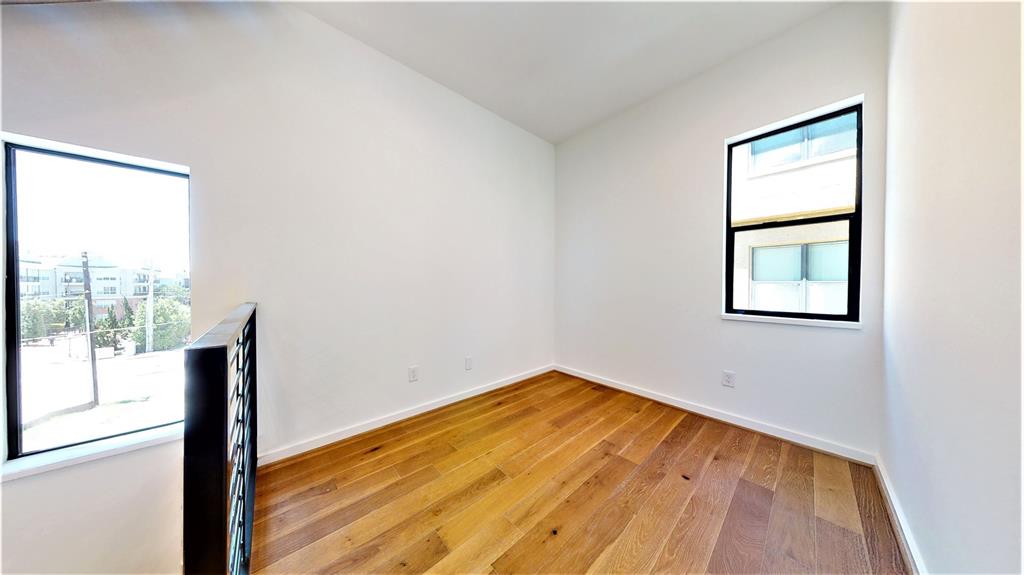 609 4 Memorial Heights Drive, Houston, Texas 77007, 3 Bedrooms Bedrooms, 7 Rooms Rooms,3 BathroomsBathrooms,Single-family,For Sale,Memorial Heights,56918490