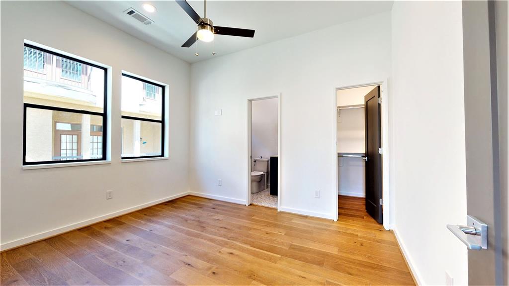 609 4 Memorial Heights Drive, Houston, Texas 77007, 3 Bedrooms Bedrooms, 7 Rooms Rooms,3 BathroomsBathrooms,Single-family,For Sale,Memorial Heights,56918490