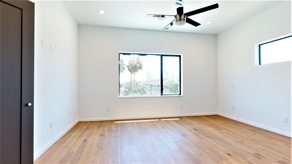 609 4 Memorial Heights Drive, Houston, Texas 77007, 3 Bedrooms Bedrooms, 7 Rooms Rooms,3 BathroomsBathrooms,Single-family,For Sale,Memorial Heights,56918490