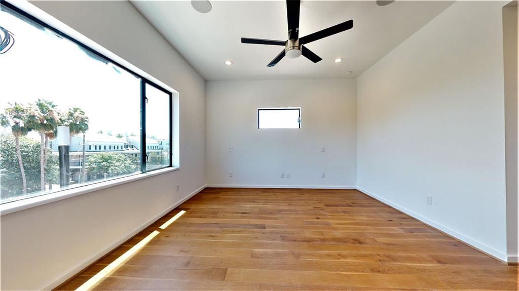 609 4 Memorial Heights Drive, Houston, Texas 77007, 3 Bedrooms Bedrooms, 7 Rooms Rooms,3 BathroomsBathrooms,Single-family,For Sale,Memorial Heights,56918490