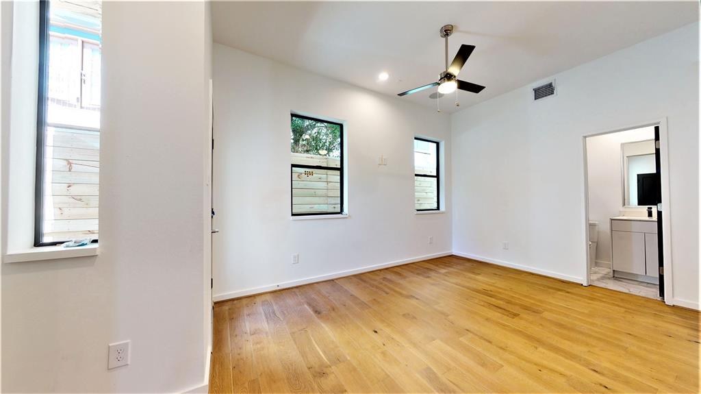 609 4 Memorial Heights Drive, Houston, Texas 77007, 3 Bedrooms Bedrooms, 7 Rooms Rooms,3 BathroomsBathrooms,Single-family,For Sale,Memorial Heights,56918490