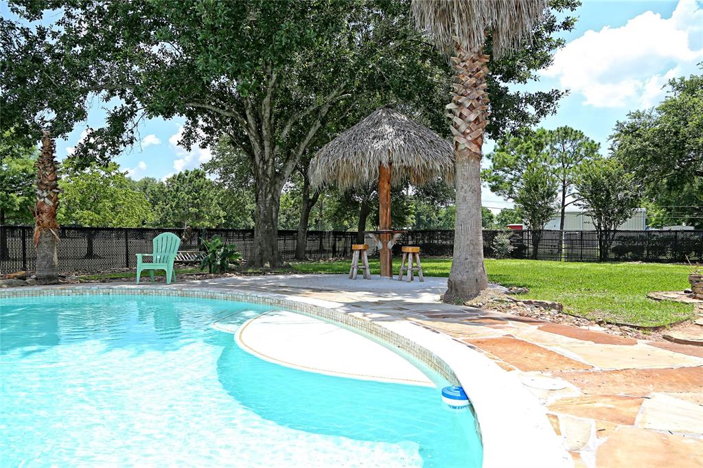 10431 1 N P Avenue Street, La Porte, Texas 77571, 3 Bedrooms Bedrooms, 7 Rooms Rooms,2 BathroomsBathrooms,Single-family,For Sale,N P Avenue,84878479