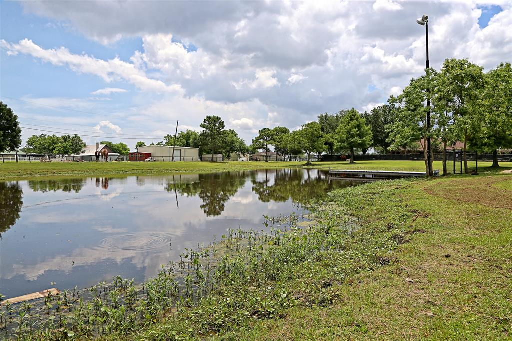 10431 1 N P Avenue Street, La Porte, Texas 77571, 3 Bedrooms Bedrooms, 7 Rooms Rooms,2 BathroomsBathrooms,Single-family,For Sale,N P Avenue,84878479