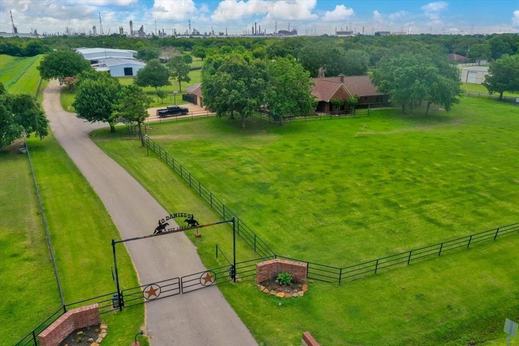 10431 1 N P Avenue Street, La Porte, Texas 77571, 3 Bedrooms Bedrooms, 7 Rooms Rooms,2 BathroomsBathrooms,Single-family,For Sale,N P Avenue,84878479