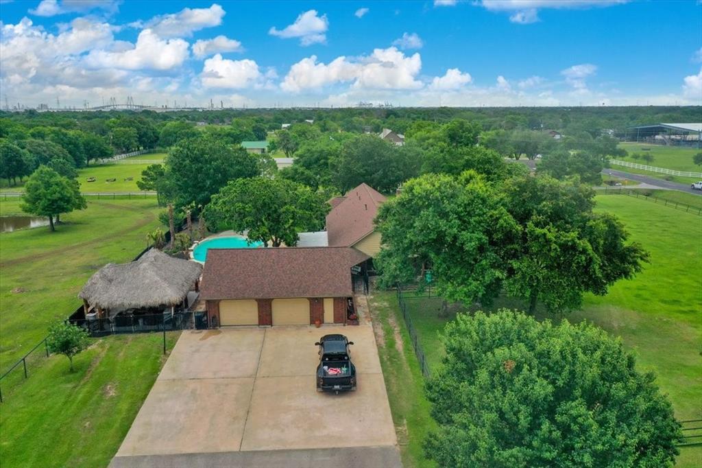 10431 1 N P Avenue Street, La Porte, Texas 77571, 3 Bedrooms Bedrooms, 7 Rooms Rooms,2 BathroomsBathrooms,Single-family,For Sale,N P Avenue,84878479