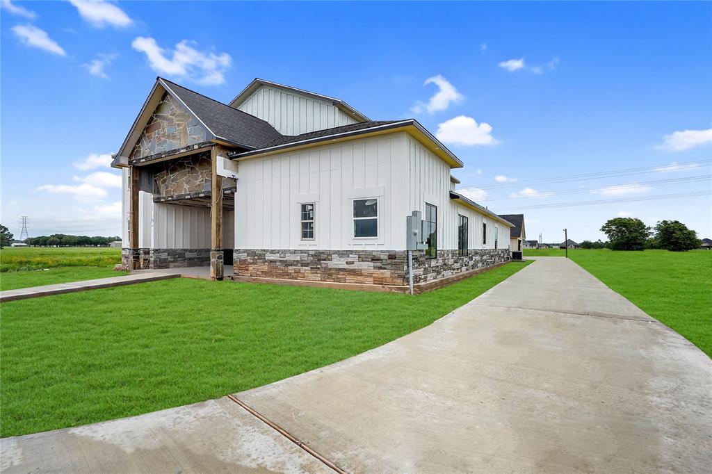 526 2 Angus Trail, Angleton, Texas 77515, 6 Bedrooms Bedrooms, 10 Rooms Rooms,3 BathroomsBathrooms,Single-family,For Sale,Angus,81451675