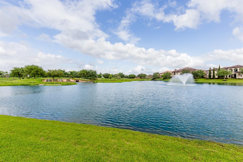 28 2 Miramar Heights Circle, Sugar Land, Texas 77479, 5 Bedrooms Bedrooms, 13 Rooms Rooms,6 BathroomsBathrooms,Single-family,For Sale,Miramar Heights,3022043