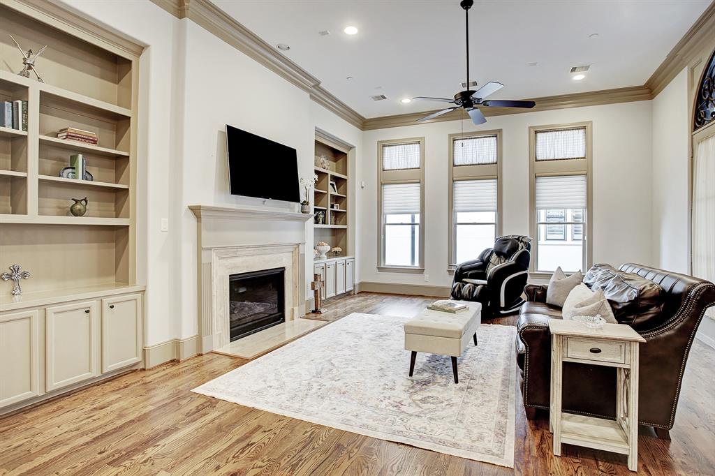 1307 4 Rosedale Street, Houston, Texas 77004, 3 Bedrooms Bedrooms, 9 Rooms Rooms,4 BathroomsBathrooms,Townhouse/condo,For Sale,Rosedale,66048480