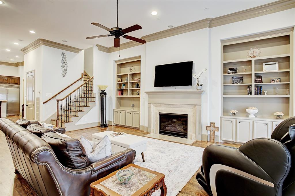 1307 4 Rosedale Street, Houston, Texas 77004, 3 Bedrooms Bedrooms, 9 Rooms Rooms,4 BathroomsBathrooms,Townhouse/condo,For Sale,Rosedale,66048480