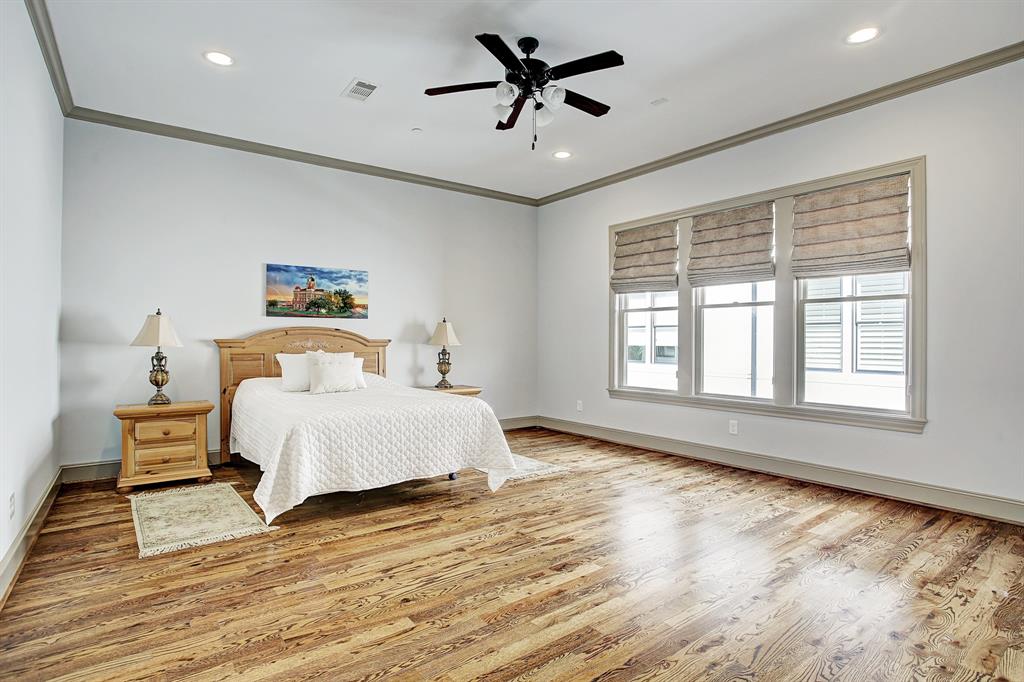 1307 4 Rosedale Street, Houston, Texas 77004, 3 Bedrooms Bedrooms, 9 Rooms Rooms,4 BathroomsBathrooms,Townhouse/condo,For Sale,Rosedale,66048480