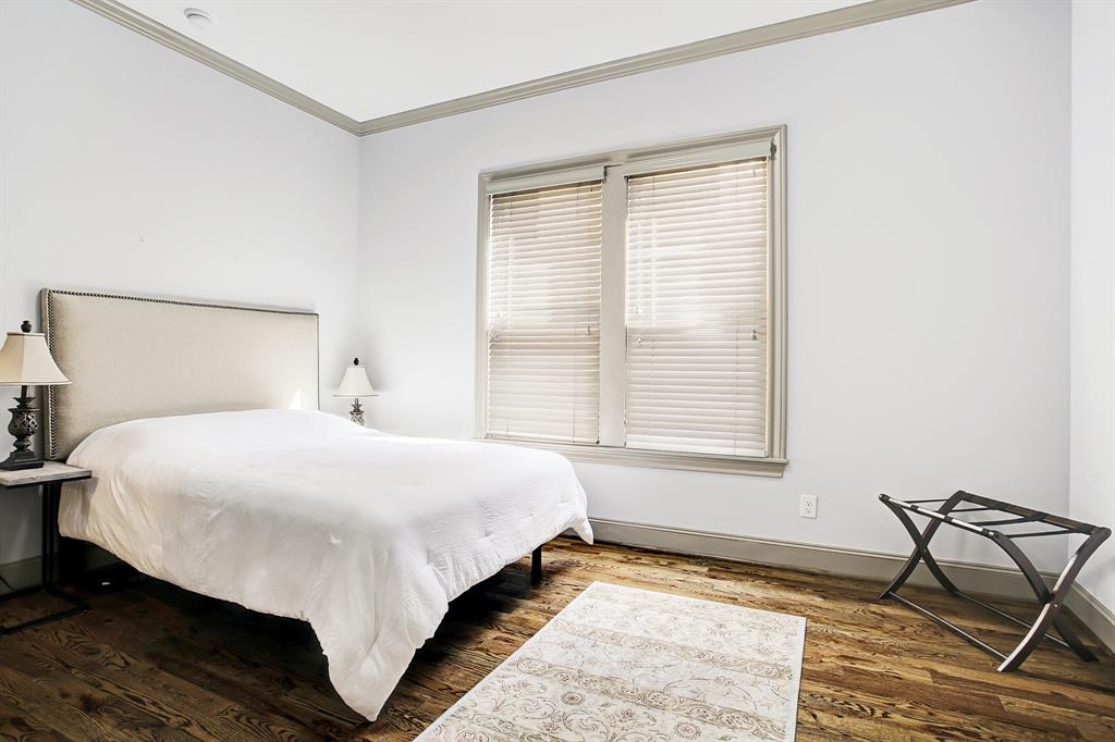 1307 4 Rosedale Street, Houston, Texas 77004, 3 Bedrooms Bedrooms, 9 Rooms Rooms,4 BathroomsBathrooms,Townhouse/condo,For Sale,Rosedale,66048480