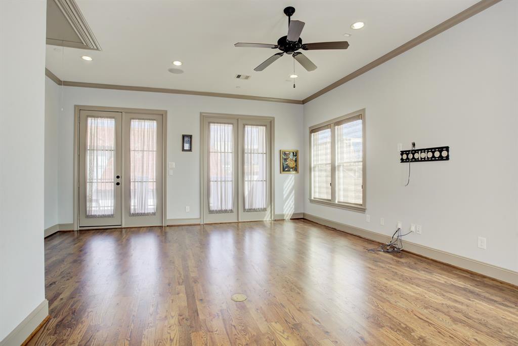 1307 4 Rosedale Street, Houston, Texas 77004, 3 Bedrooms Bedrooms, 9 Rooms Rooms,4 BathroomsBathrooms,Townhouse/condo,For Sale,Rosedale,66048480